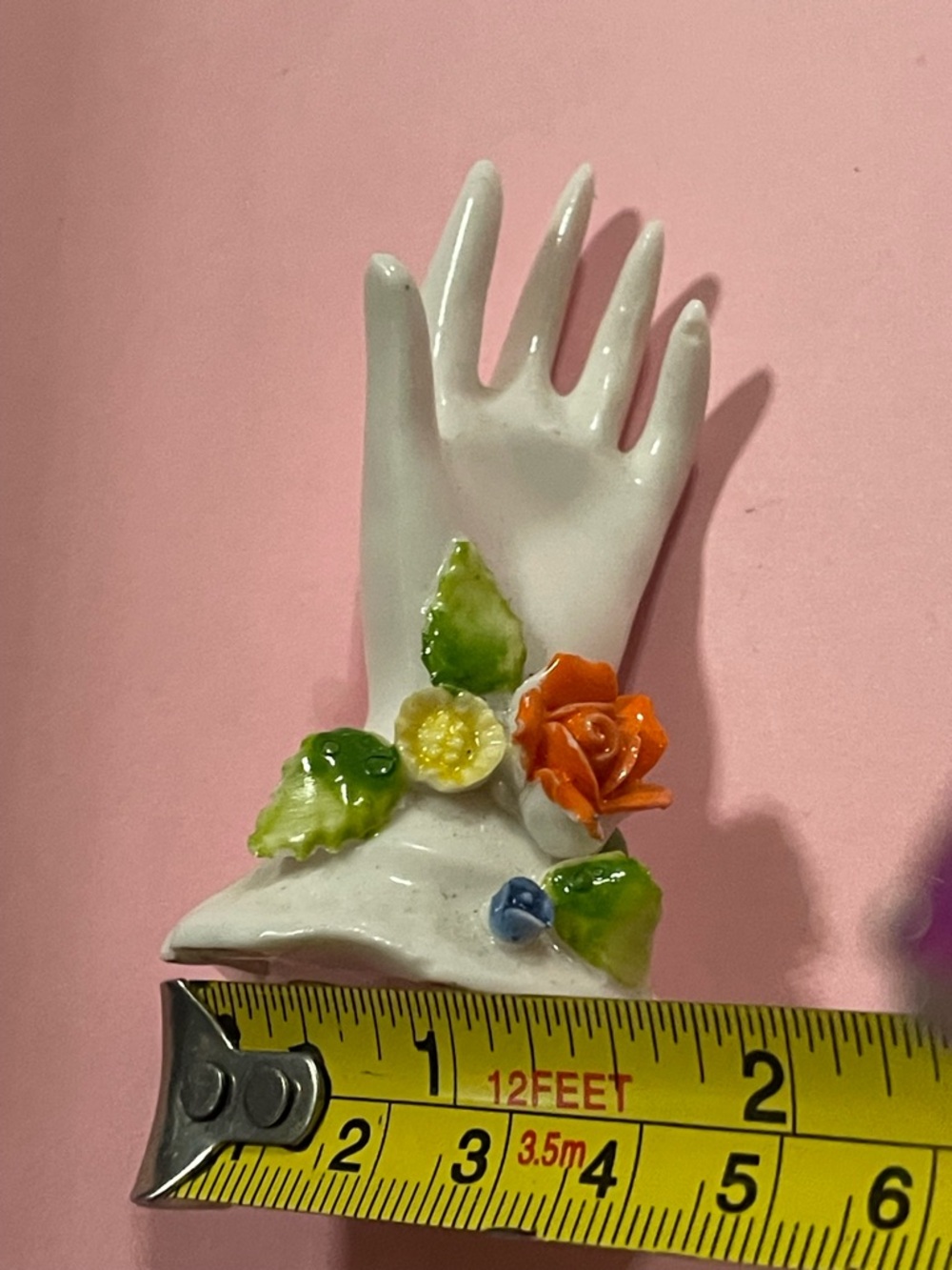 Vintage Porcelain Lego Miniature Hand w/ Flowers Hand Jewelry Display - Picture 8 of 11